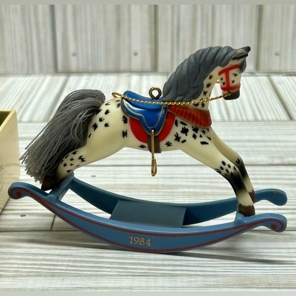 Vintage Hallmark Ornament Rocking Horse 1984 Fourth In Series Keepsake - Picture 3 of 7